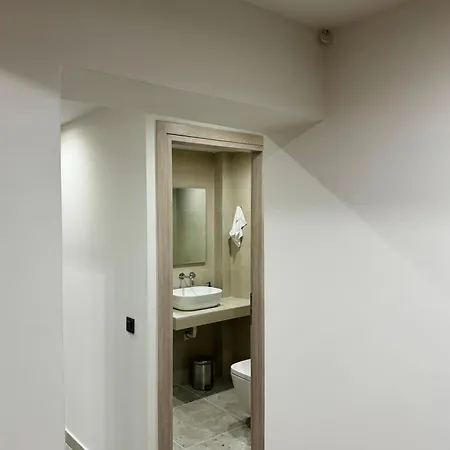 Charming 2br Basement Near Akropolis By Kozy Koala Apartment