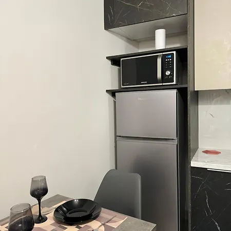 Apartment Charming 2br Basement Near Akropolis By Kozy Koala