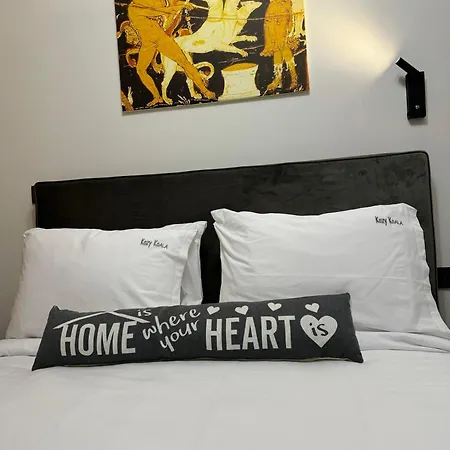 Charming 2br Basement Near Akropolis By Kozy Koala * Athens