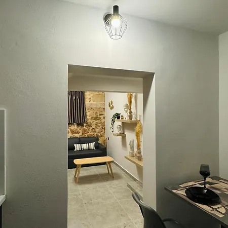 Charming 2br Basement Near Akropolis By Kozy Koala Athens