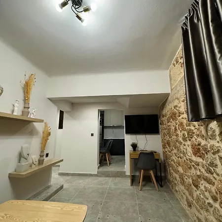 Charming 2br Basement Near Akropolis By Kozy Koala Apartment *