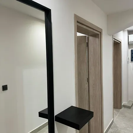 Charming 2br Basement Near Akropolis By Kozy Koala *